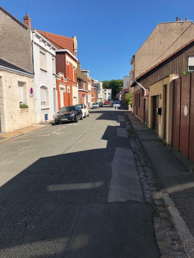 Une Viree A Dunkerque Entre Ville Et Plage Dunkirk Exterior photo